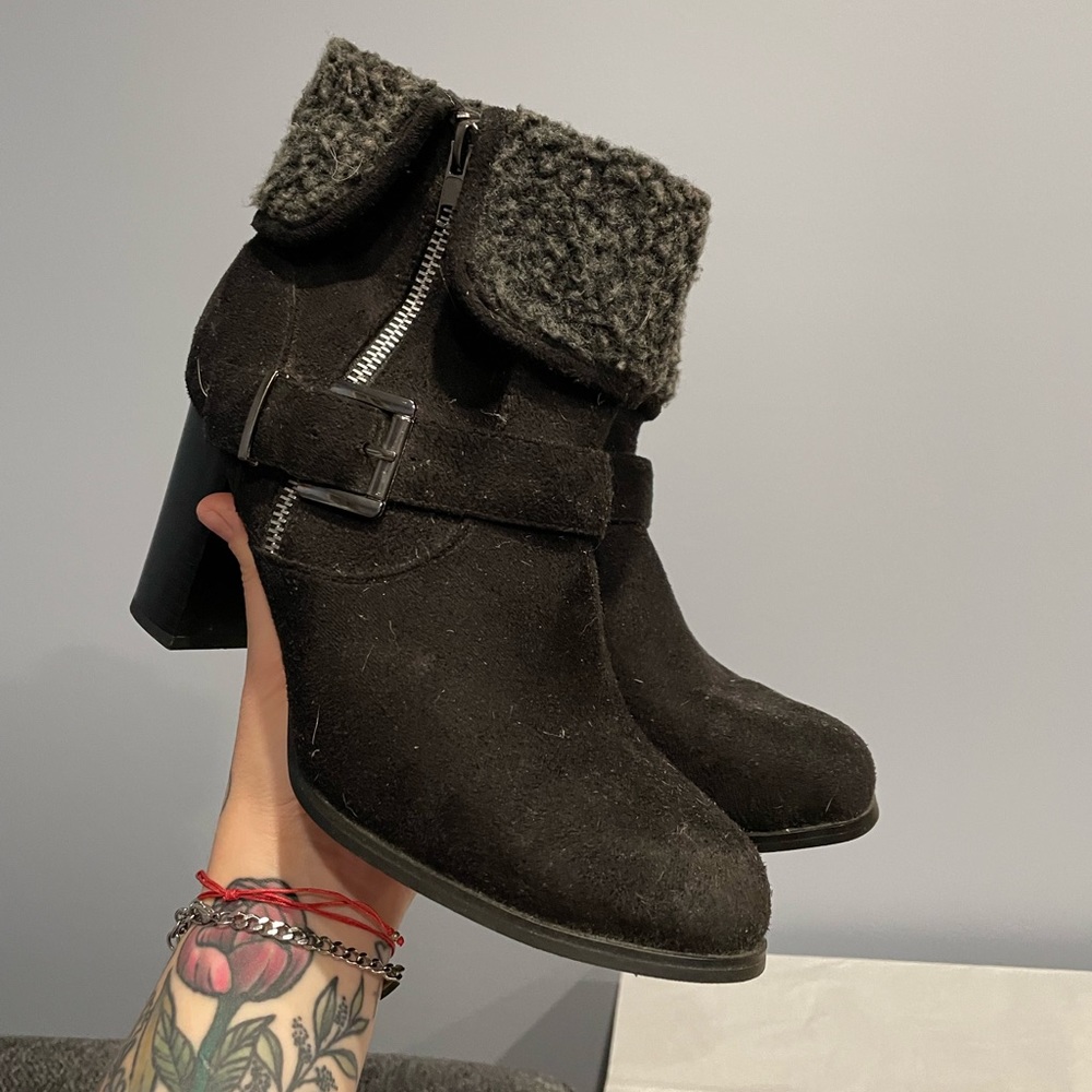 Women’s Heeled Ankle Booties Size 10. Color: Black. Worn once! Brand: Forever